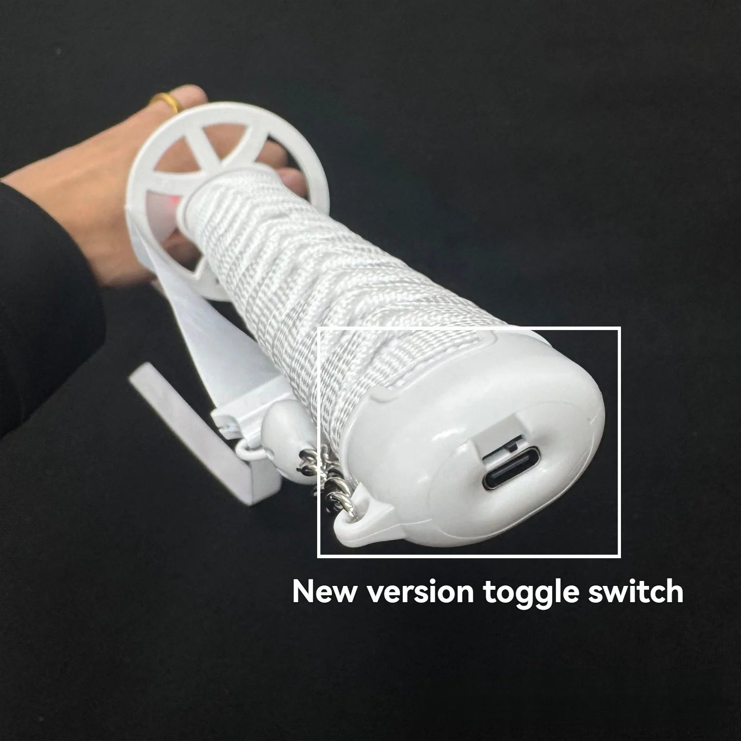 New Arrival Hot Sale 104CM Wooden Demon Slayer Spray LED Luminous Knife Multiple Colors Japanese Samurai Bamboo Toy Swords